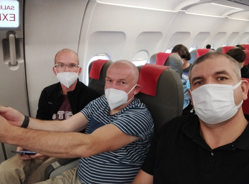 Iberia vyzaduje stale rousky na palube, nebo alespon v tu dobu, kdy jsme leteli