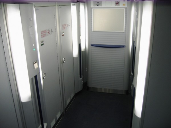 Toalety v A346 LH