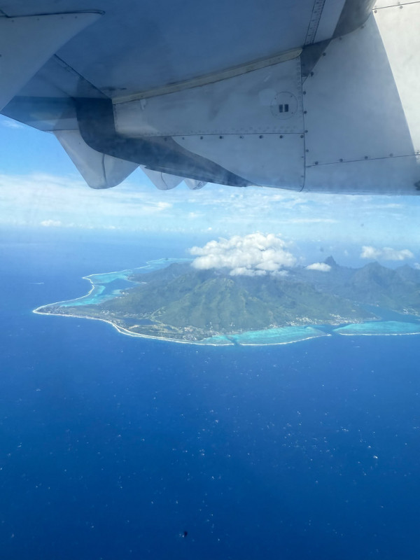 moorea ze vzduchu.jpeg