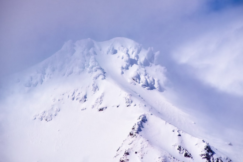 Moffett (1196 m)