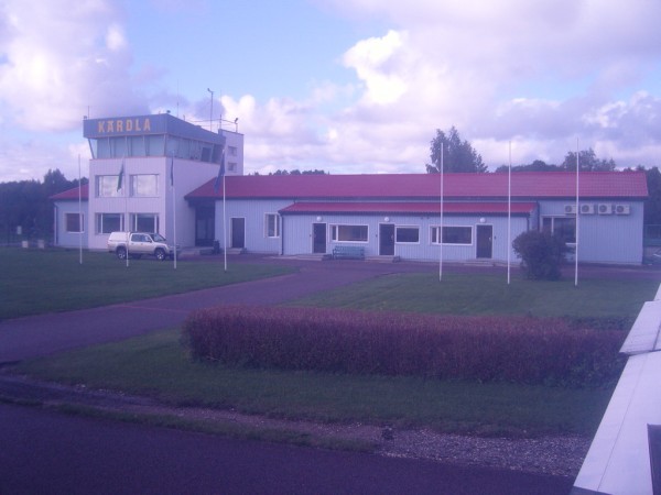 Pohled na terminal letiste po nahozeni motoru