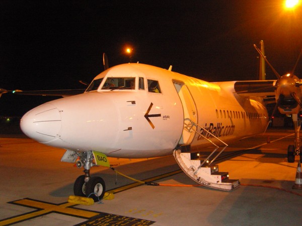 Nastup do letadla Fokker 50 cca v 5 rano