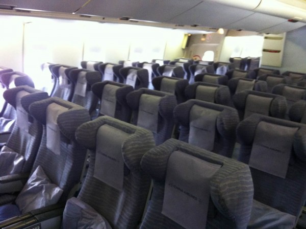 Interiér economy  B747-400 v config 3-4-3