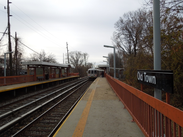 Staten Island Railway. Stanice Old Town